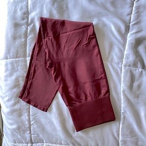 Fabletics maroon, seamless leggings